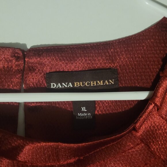 Dana Buchman Round Neck Red Sleeveless Blouse Top Sz XL - Picture 3 of 3